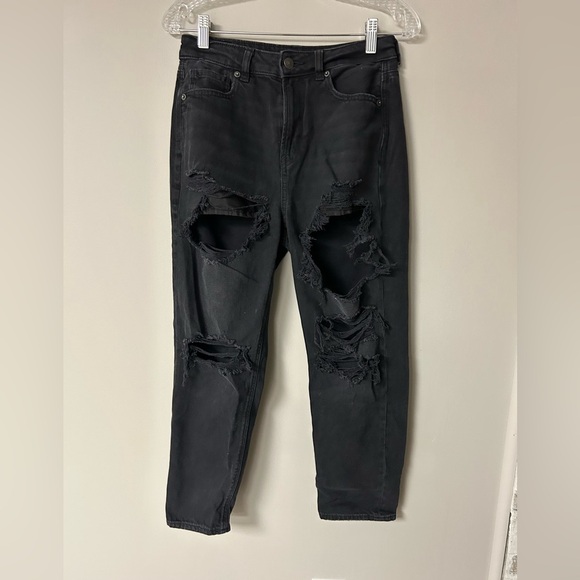 American Eagle Black Ripped Mom Jeans - Picture 1 of 4